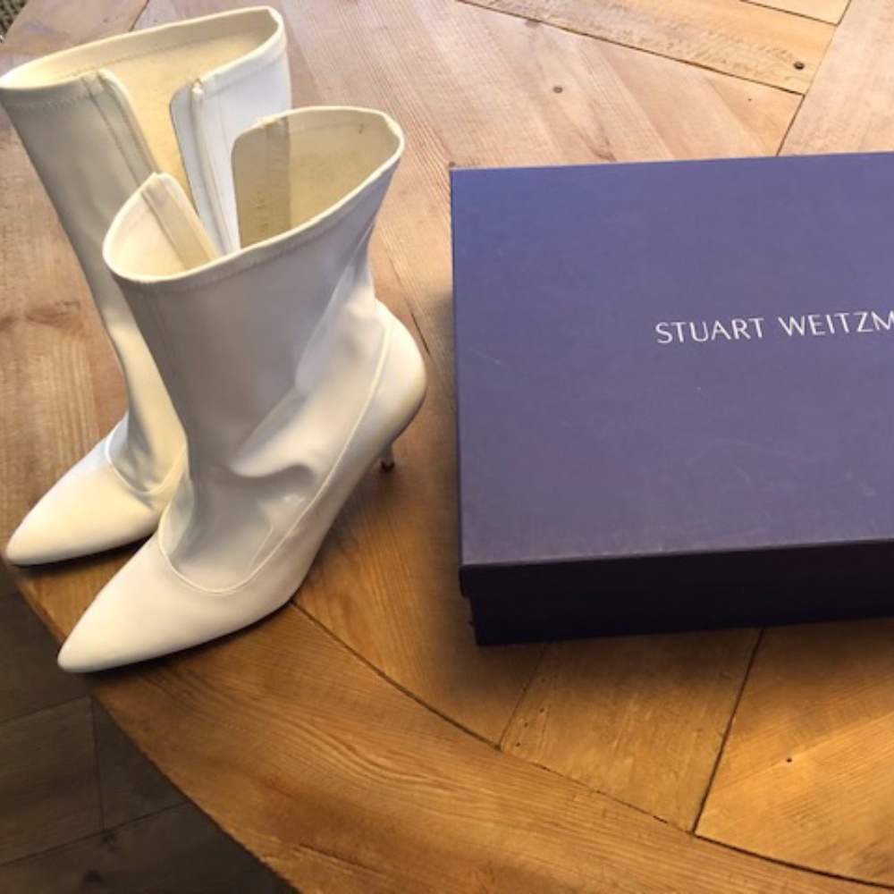 Stuart Weitzman White Patent Clingy Boots 9.5